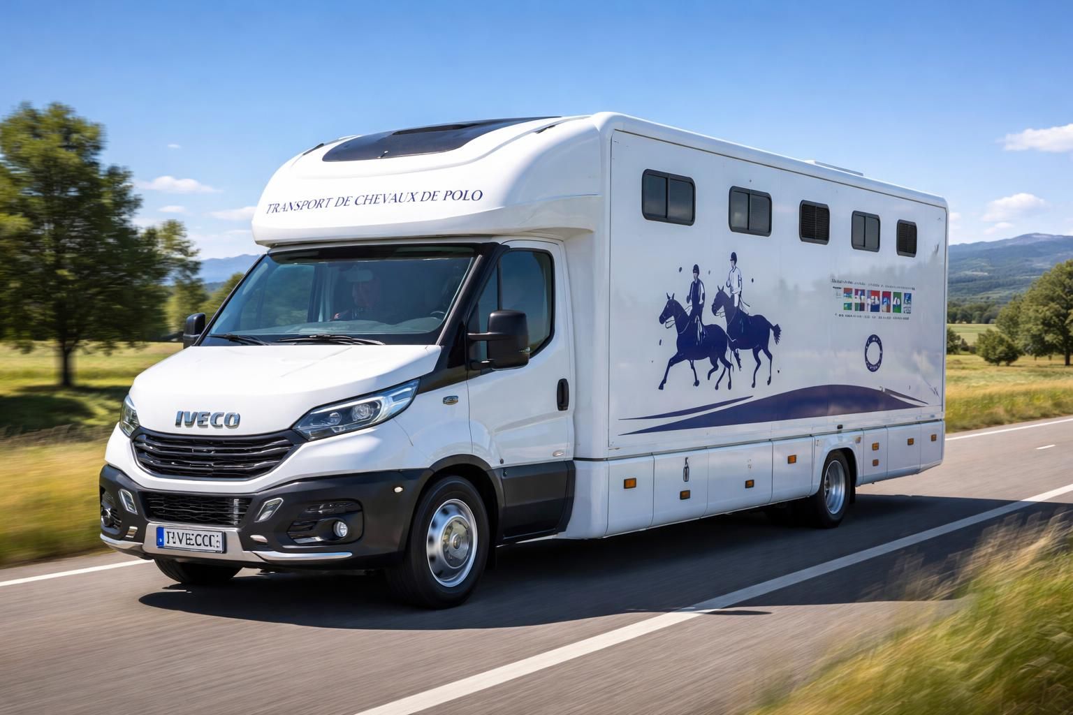découvrez comment un iveco daily aménagé assure le transport sécurisé de chevaux de polo vers des compétitions équestres internationales, alliant confort et performance pour l'élevage équestre.